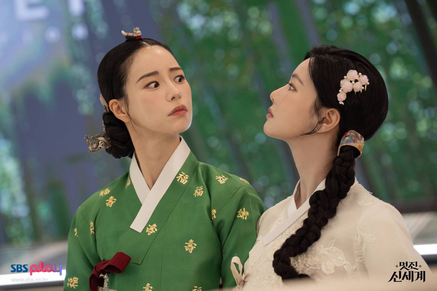 Kẻ Thù Hoàng Gia Của Tôi: Phim xuyên không hài nhất 2026, Lim Ji Yeon khiến ai cũng cười chết đi sống lại- Ảnh 2. Kẻ Thù Hoàng Gia Của Tôi: Phim xuyên không hài nhất 2026, Lim Ji Yeon khiến ai cũng cười chết đi sống lại- Ảnh 2.