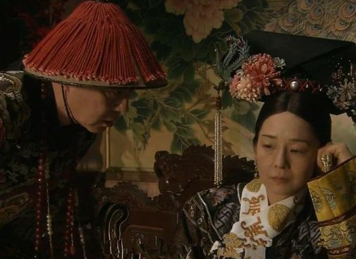 Lý Liên Anh cứ đêm xuống lại chuốc say Từ Hi để làm việc "mờ ám": Cung nữ lén nhìn phát hiện bí mật này- Ảnh 1.