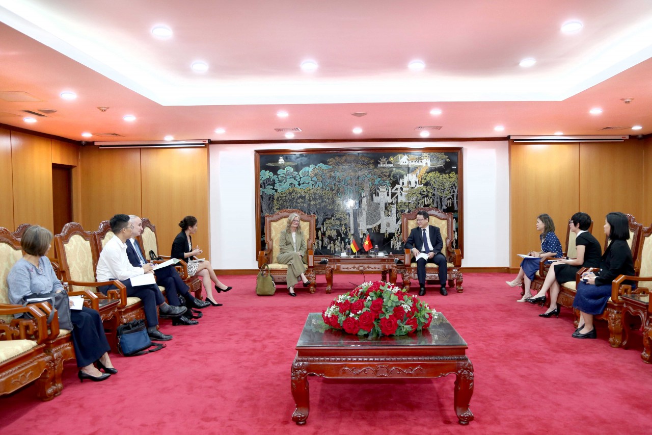 Bộ Tài chính và Ngân hàng Tái thiết Đức thúc đẩy hợp tác triển khai các dự án ODA