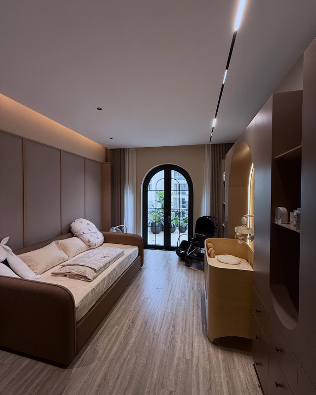 Nữ MC truyền hình cưới chồng thiếu gia kém tuổi, sống hạnh phúc trong biệt thự trắng nguy nga như lâu đài giữa Bắc Ninh - Ảnh 10.