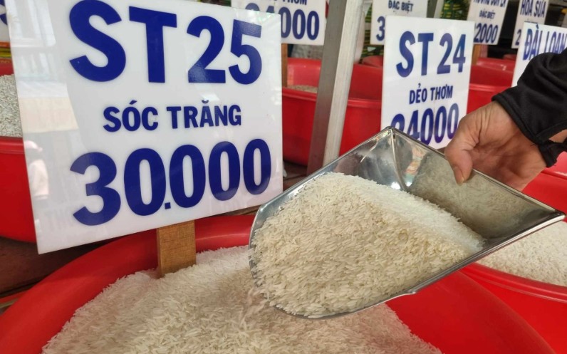 Ngày 19/5: Giá gạo nguyên liệu xuất khẩu tăng, lúa bình ổn