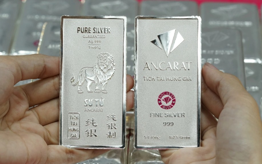 Ngày 2/5: Giá bạc thế giới tiến sát các mốc cao mới