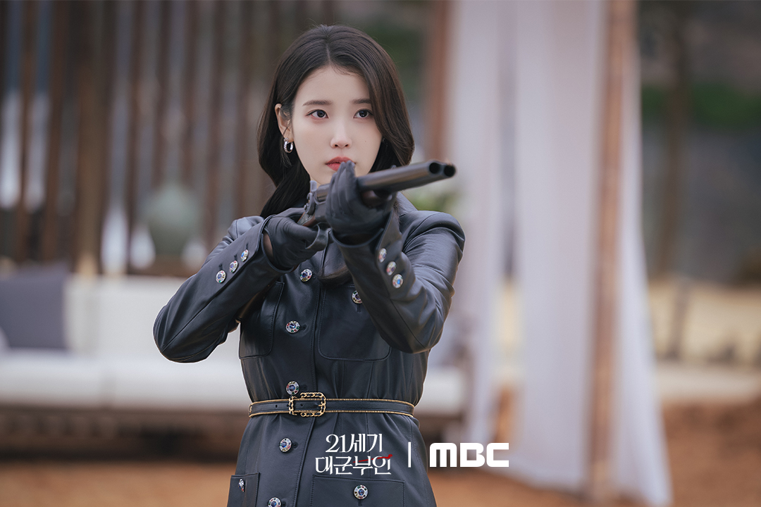 Perfect Crown tập 11: Byeon Woo Seok chính thức lên ngôi vua, IU chĩa sũng vào kẻ mưu hại chồng mình- Ảnh 7.