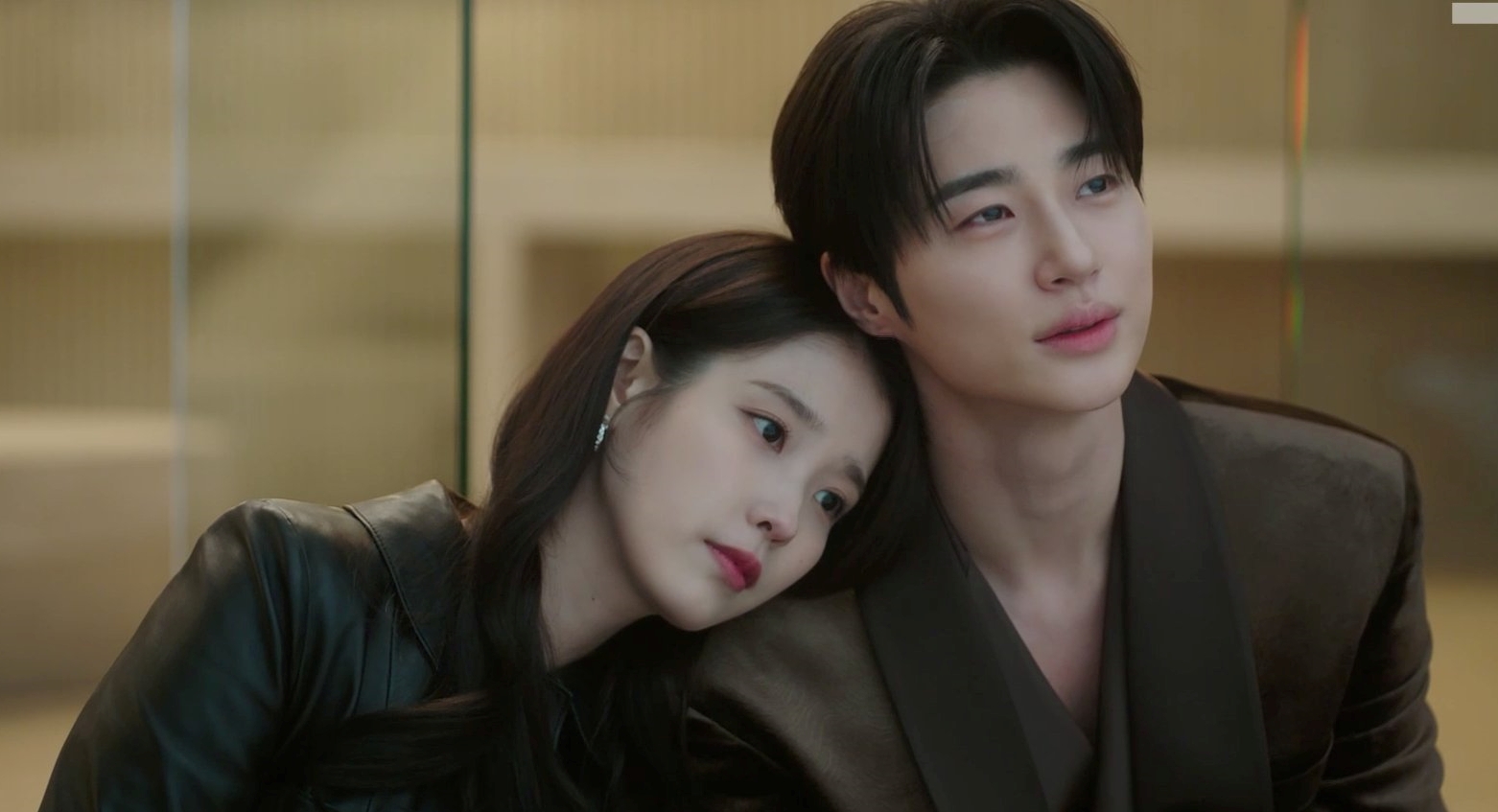 Perfect Crown tập 11: Byeon Woo Seok chính thức lên ngôi vua, IU chĩa sũng vào kẻ mưu hại chồng mình- Ảnh 11.