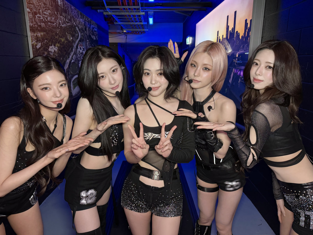 Nhóm mỹ nhân từng bị chê hết thời lội ngược dòng ngoạn mục, album leo top 1 toàn quốc - Ảnh 4.