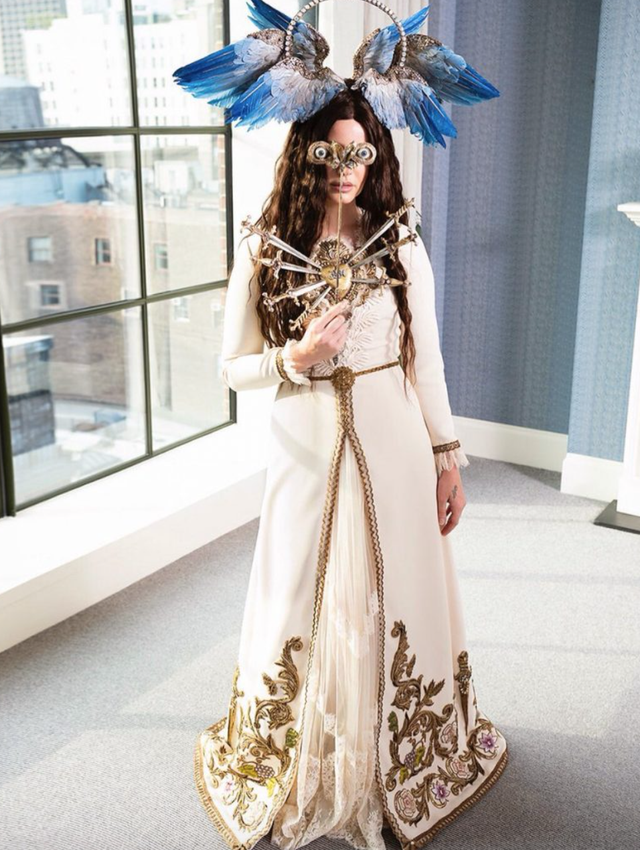 Nhìn lại Met Gala 2018: Một mùa đẹp "nao lòng" đến mức áp lực cho hiện tại- Ảnh 7.