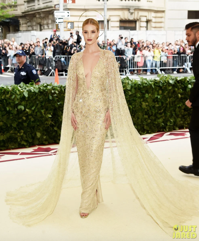 Nhìn lại Met Gala 2018: Một mùa đẹp "nao lòng" đến mức áp lực cho hiện tại- Ảnh 15.