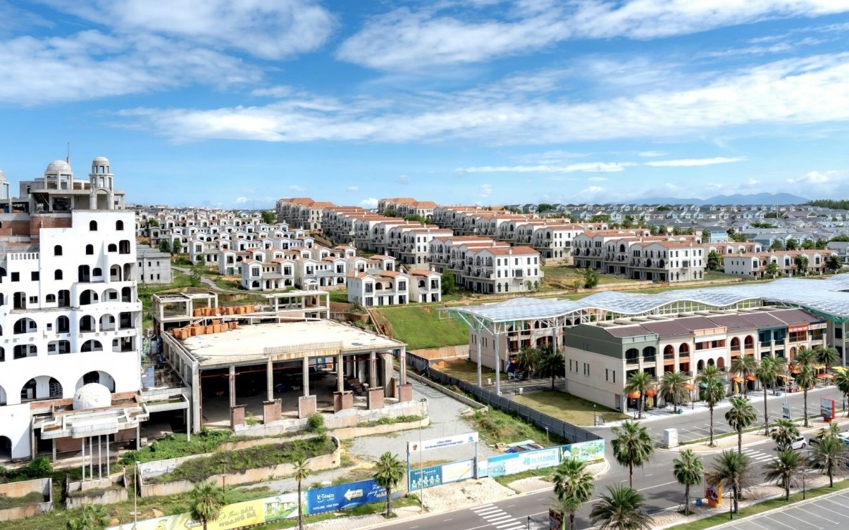 Bất động sản phân hóa giữa áp lực và lực đỡ mới