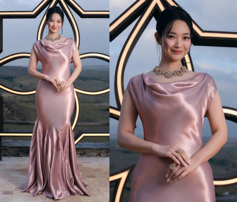 Shin Min Ah hóa “nữ thần giáng thế” ở sự kiện cao cấp tại Maroc: Khoe body bốc lửa xứng đáng phong thần, nhìn xuống hông quả táo mà sốc- Ảnh 3.