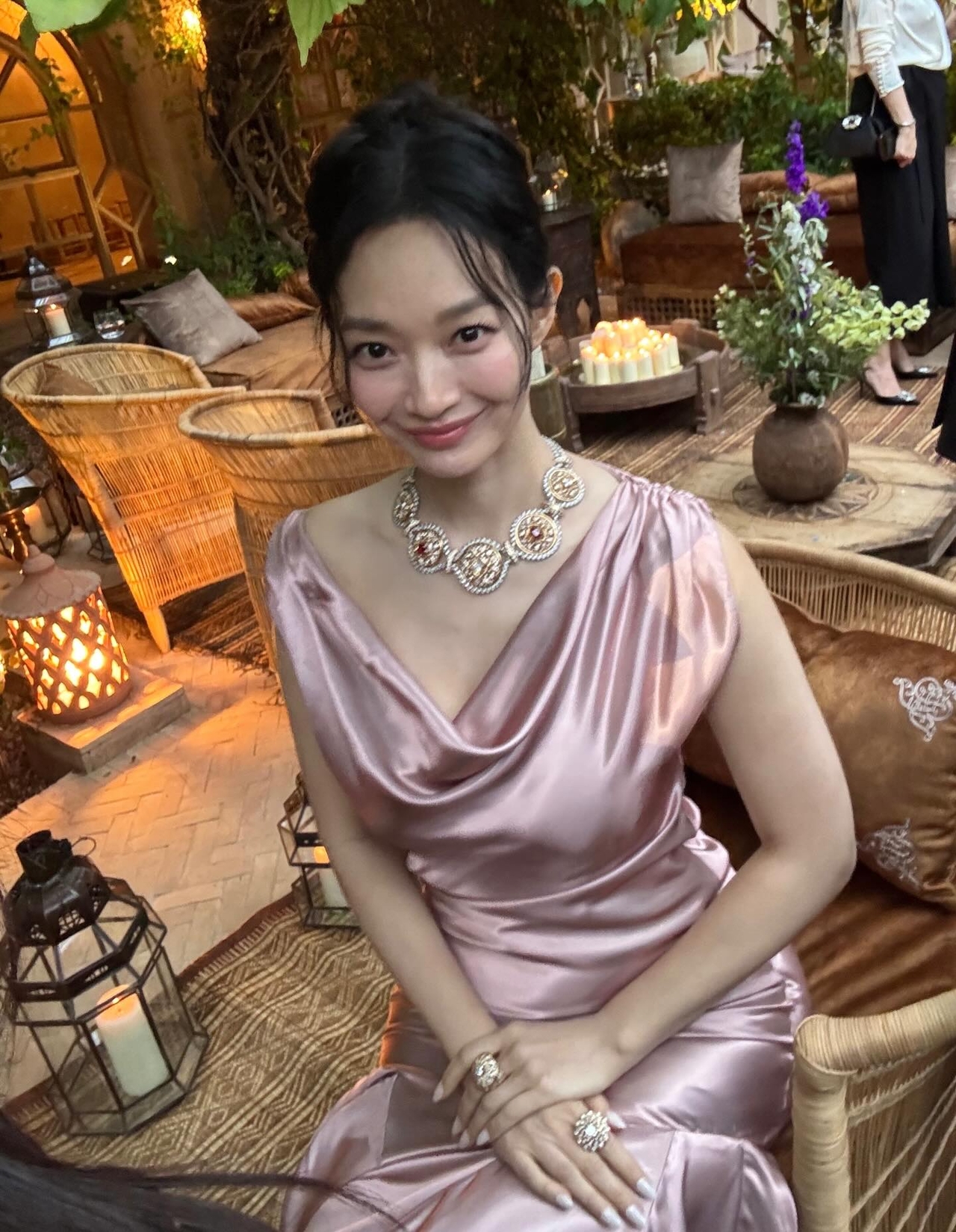 Shin Min Ah hóa “nữ thần giáng thế” ở sự kiện cao cấp tại Maroc: Khoe body bốc lửa xứng đáng phong thần, nhìn xuống hông quả táo mà sốc- Ảnh 2.