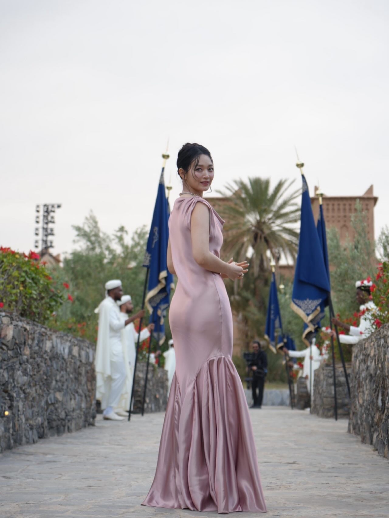 Shin Min Ah hóa “nữ thần giáng thế” ở sự kiện cao cấp tại Maroc: Khoe body bốc lửa xứng đáng phong thần, nhìn xuống hông quả táo mà sốc- Ảnh 4.