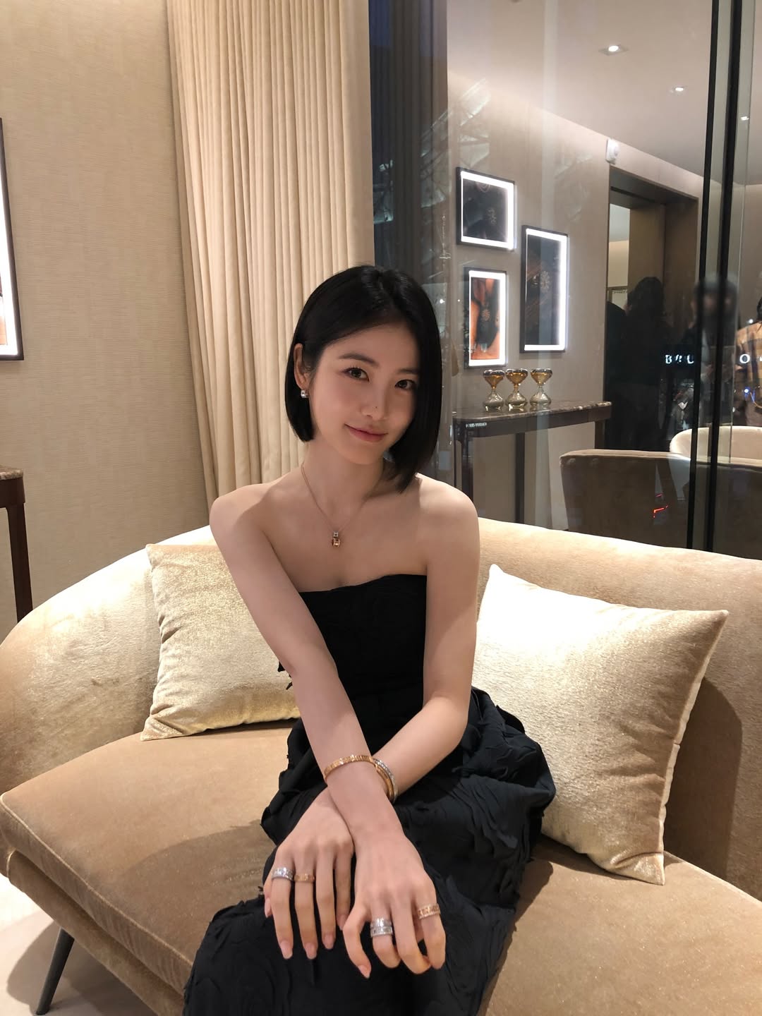 "Ác nữ" trên phim ngoài đời hiền như tiên nữ: Mặt xinh dáng xịn, mặc đẹp không trượt phát nào- Ảnh 9.