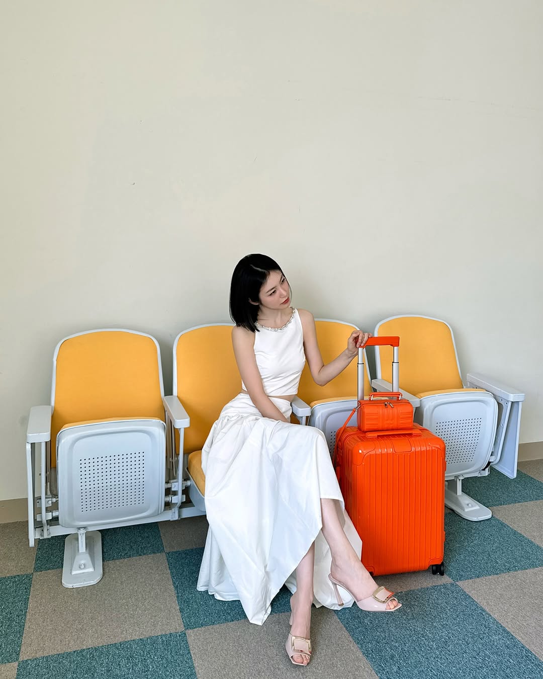 "Ác nữ" trên phim ngoài đời hiền như tiên nữ: Mặt xinh dáng xịn, mặc đẹp không trượt phát nào- Ảnh 7.