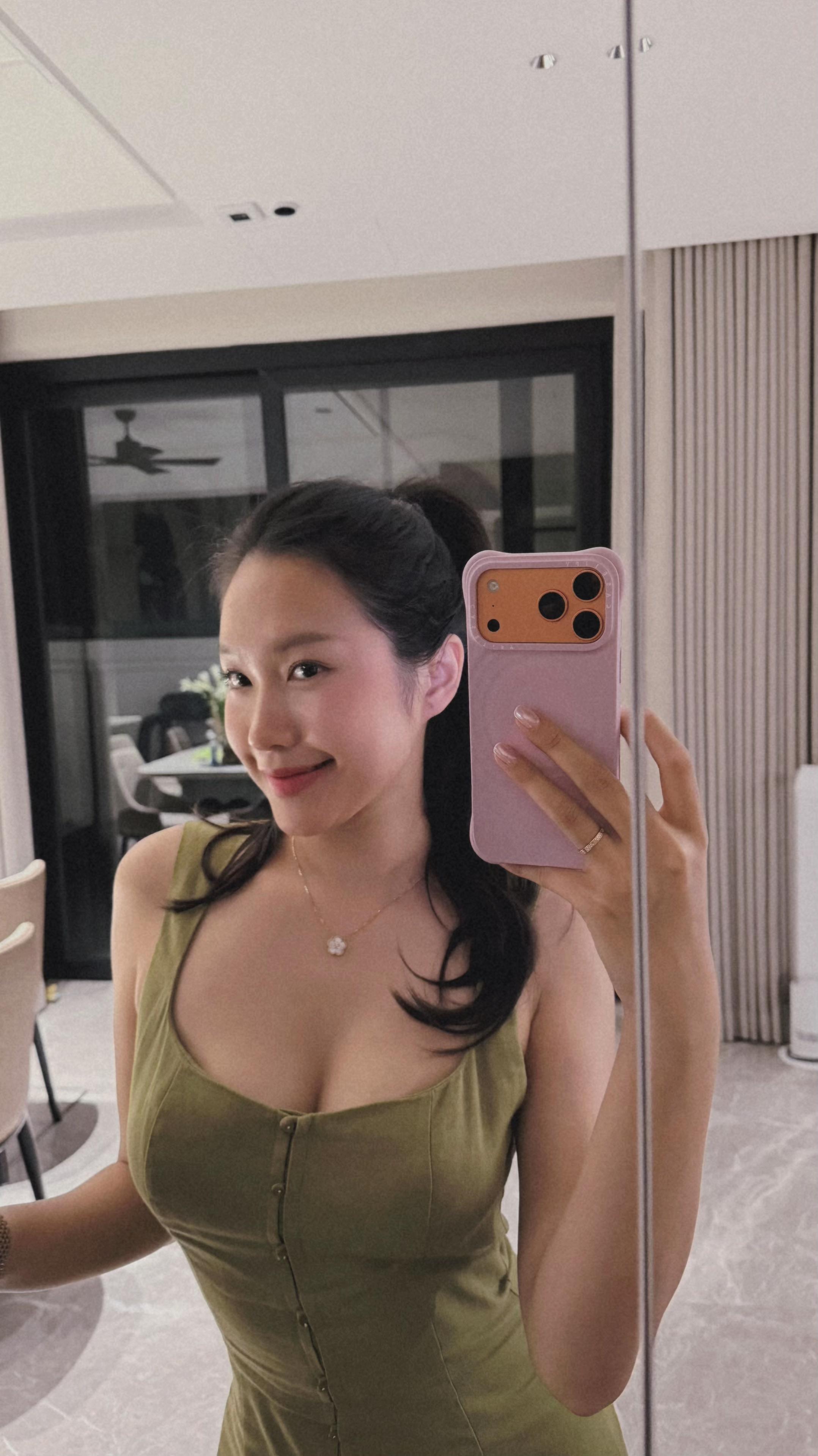 Bị chê style một màu nhàm chán, Doãn Hải My - vợ Văn Hậu tung loạt ảnh sexy khoe vòng một "ngồn ngộn" đốt mắt- Ảnh 1.