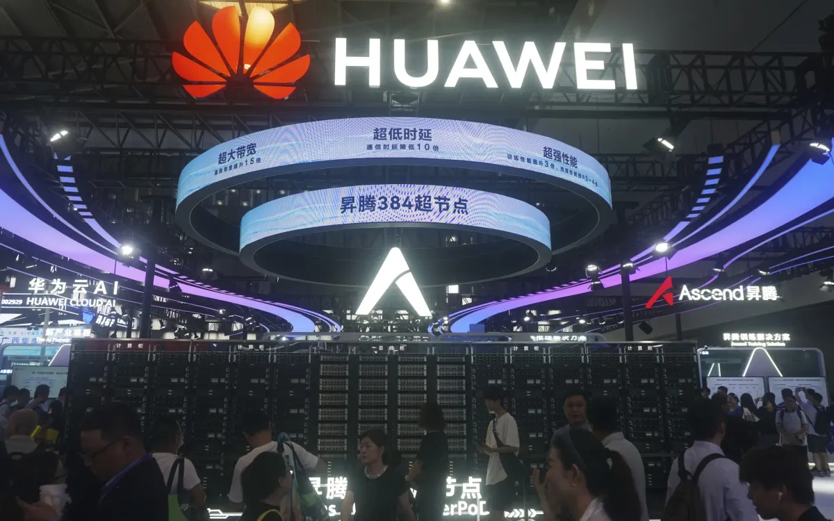 Huawei tìm hướng đi mới để vượt rào cản chip của Mỹ - Ảnh 1.
