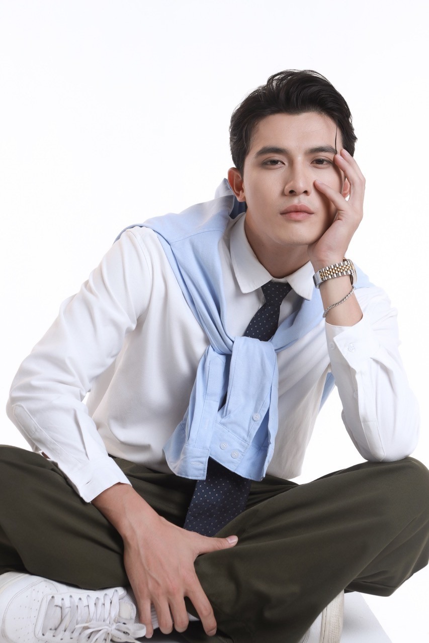 Cặp đôi Vbiz bị soi 1001 hint hẹn hò: Nhà trai visual chuẩn vàng ngọc châu báu, nhà gái 14 tuổi nổi khắp cả nước- Ảnh 10. Cặp đôi Vbiz bị soi 1001 hint hẹn hò: Nhà trai visual chuẩn vàng ngọc châu báu, nhà gái 14 tuổi nổi khắp cả nước- Ảnh 10.
