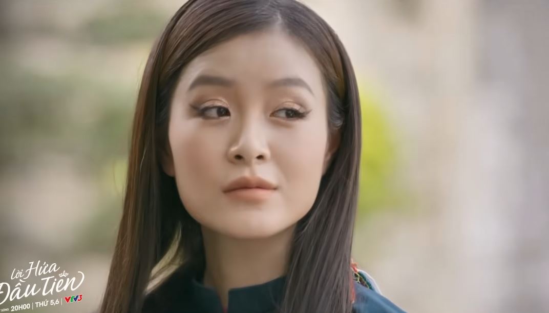 Chưa thấy Hoa hậu Việt nào trang điểm xấu cỡ này, nhìn đôi mắt có ngủ mơ cũng giật mình tỉnh giấc- Ảnh 3.