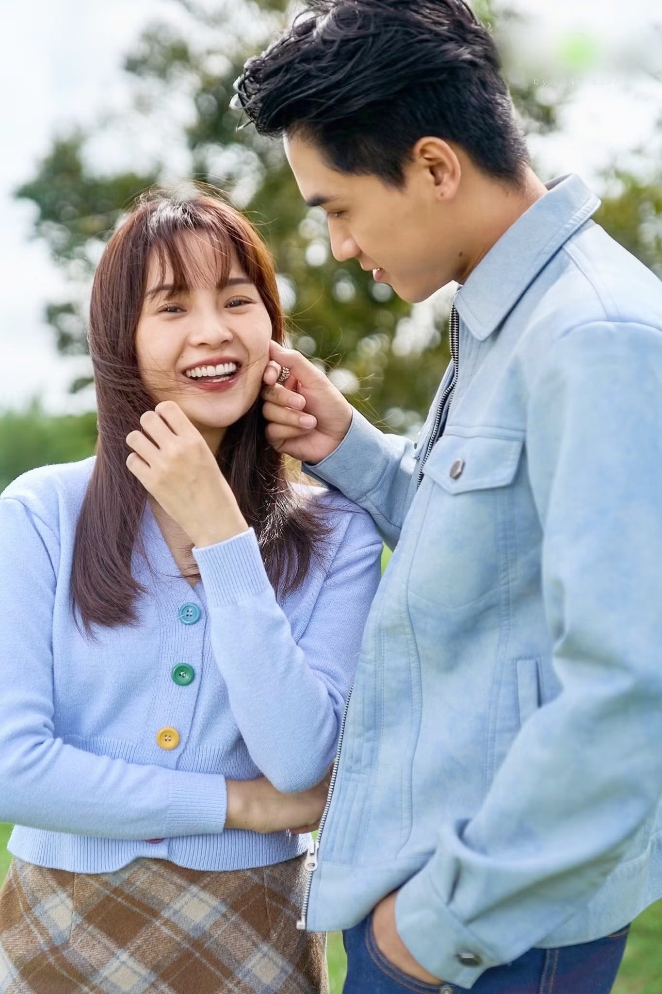 Cặp sao Vbiz lộ bằng chứng hẹn hò vì hành động thân mật của nhà gái, netizen khẳng định “chỉ vợ chồng mới làm vậy”- Ảnh 3.