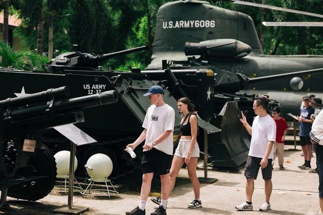 Tour-de-bảo tàng - Đi qua những ký ức Sài Gòn  - Ảnh 15.
