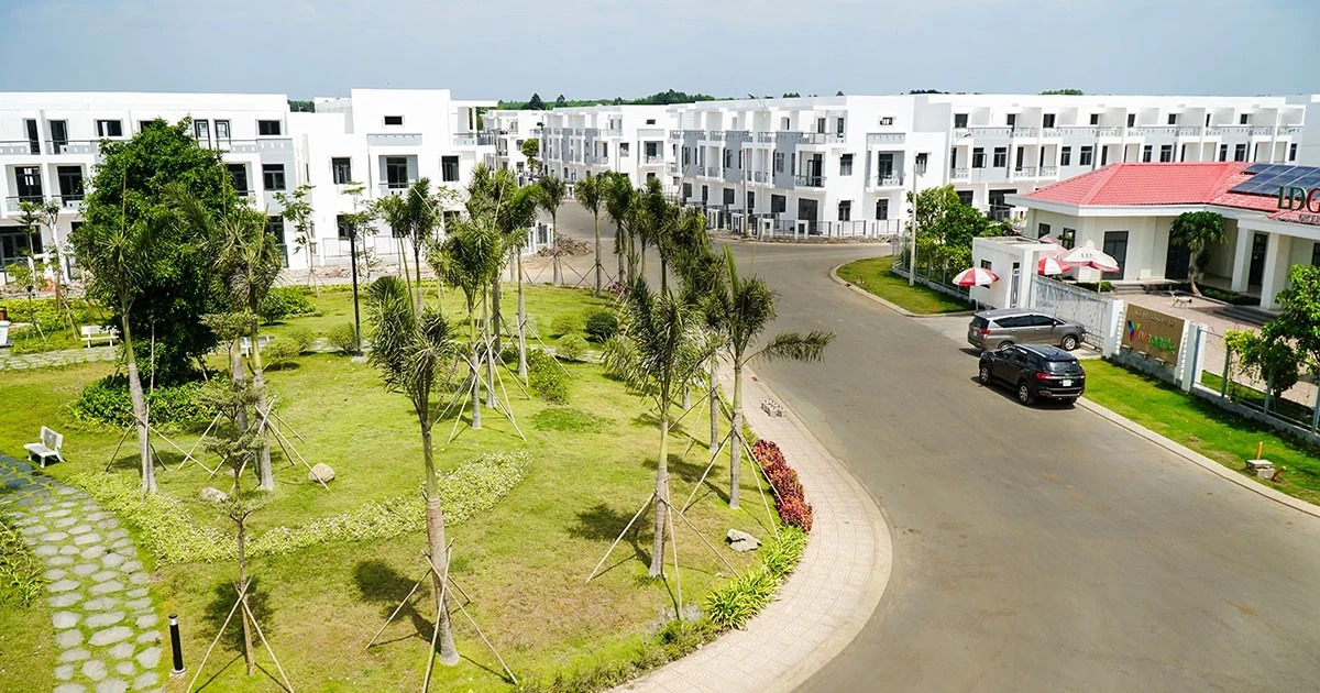 Ngân hàng thu giữ hơn ngàn sổ đỏ để xử lý nợ xấu