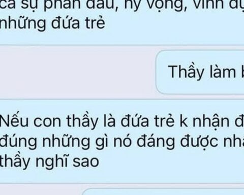 Màn “đòi quà” thầy giáo của hai mẹ con ở Hà Nội gây tranh cãi nhất lúc này: 100 nghìn đồng có đáng đánh đổi không?