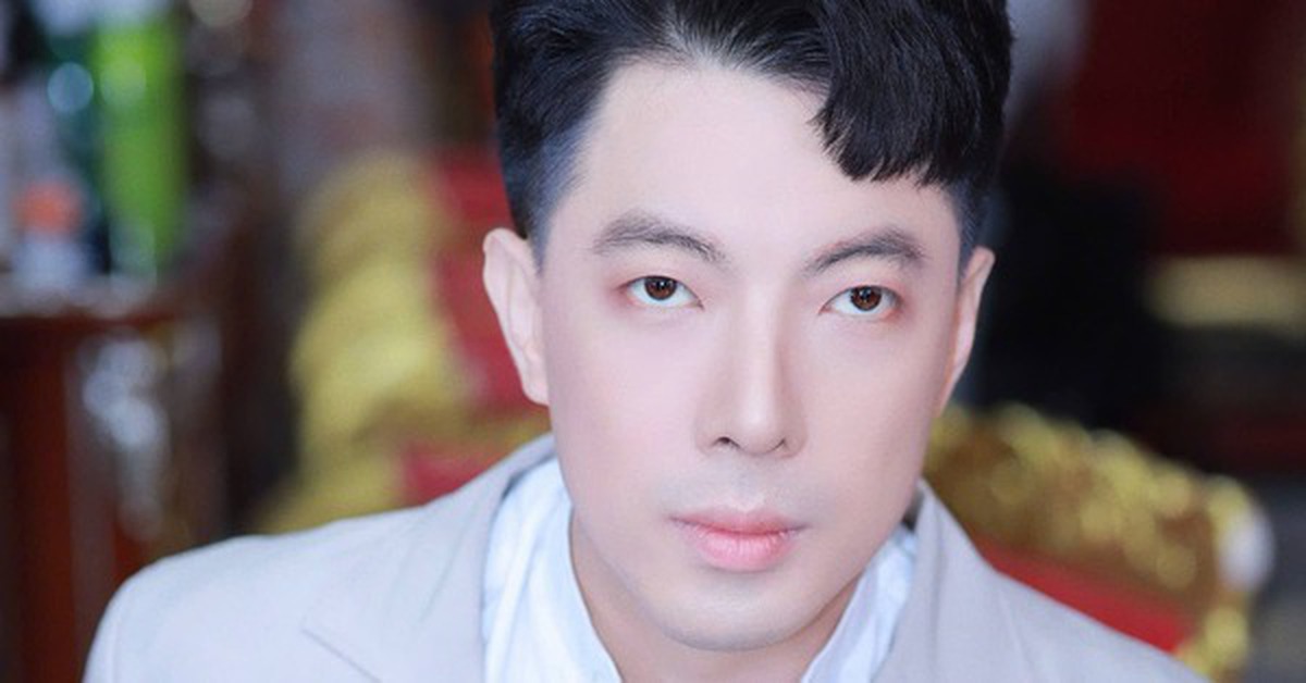 Nam ca sĩ Việt giải nghệ vì bệnh tật: Chưa kịp nổi tiếng thì mắc ung thư, trở thành người khiếm thị vẫn đi hát