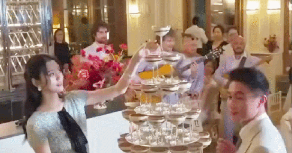 Trước giờ G đám cưới hào môn chấn động showbiz: Cô dâu “thiên thần” đeo 103 carat kim cương, nghe báo giá 180 tỷ ai nấy đều choáng váng