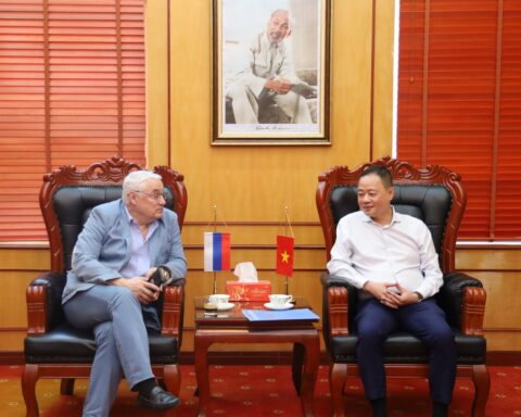 Trường đại học nổi tiếng của Nga bất ngờ quan tâm tới loạt công nghệ Việt Nam đang phát triển