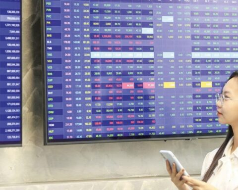 Chứng khoán tháng 6 và biến số lãi suất toàn cầu