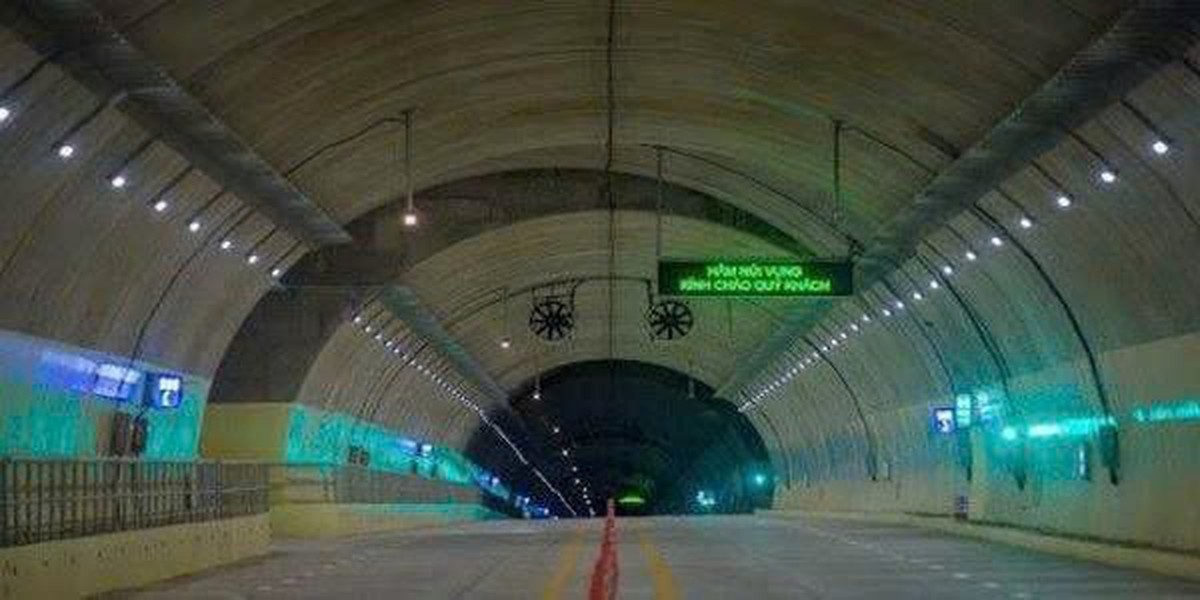 Dùng công nghệ ngoại xịn nhưng hỏng toàn bộ sau 3 năm, Việt Nam tự sửa và thành công lớn, biến cao tốc 9.000 tỷ đồng sở hữu hầm cấp đặc biệt thành hình mẫu mới