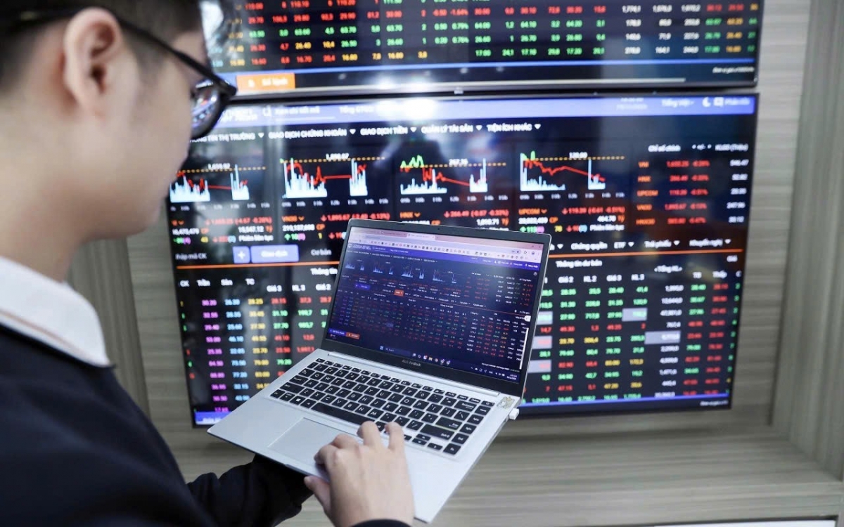 Chứng khoán ngày 2/6: Áp lực điều chỉnh lan rộng, VN-Index nối dài chuỗi giảm điểm