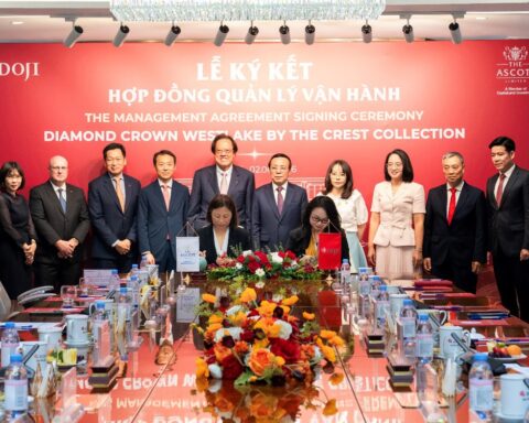 Tập đoàn DOJI tiên phong đưa thương hiệu The Crest Collection đến Việt Nam