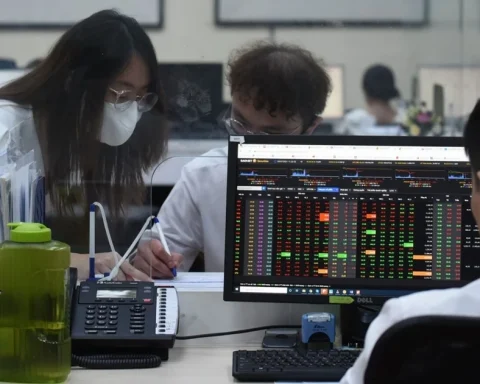 Cổ phiếu tăng giá áp đảo, VN-Index vẫn giảm 7 phiên liên tiếp