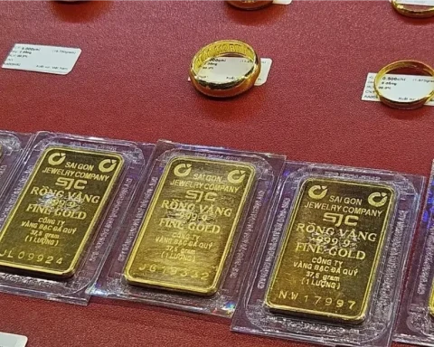 Giá vàng hôm nay (4/6): Tiếp tục giảm, có nơi chỉ hơn 155 triệu đồng/lượng