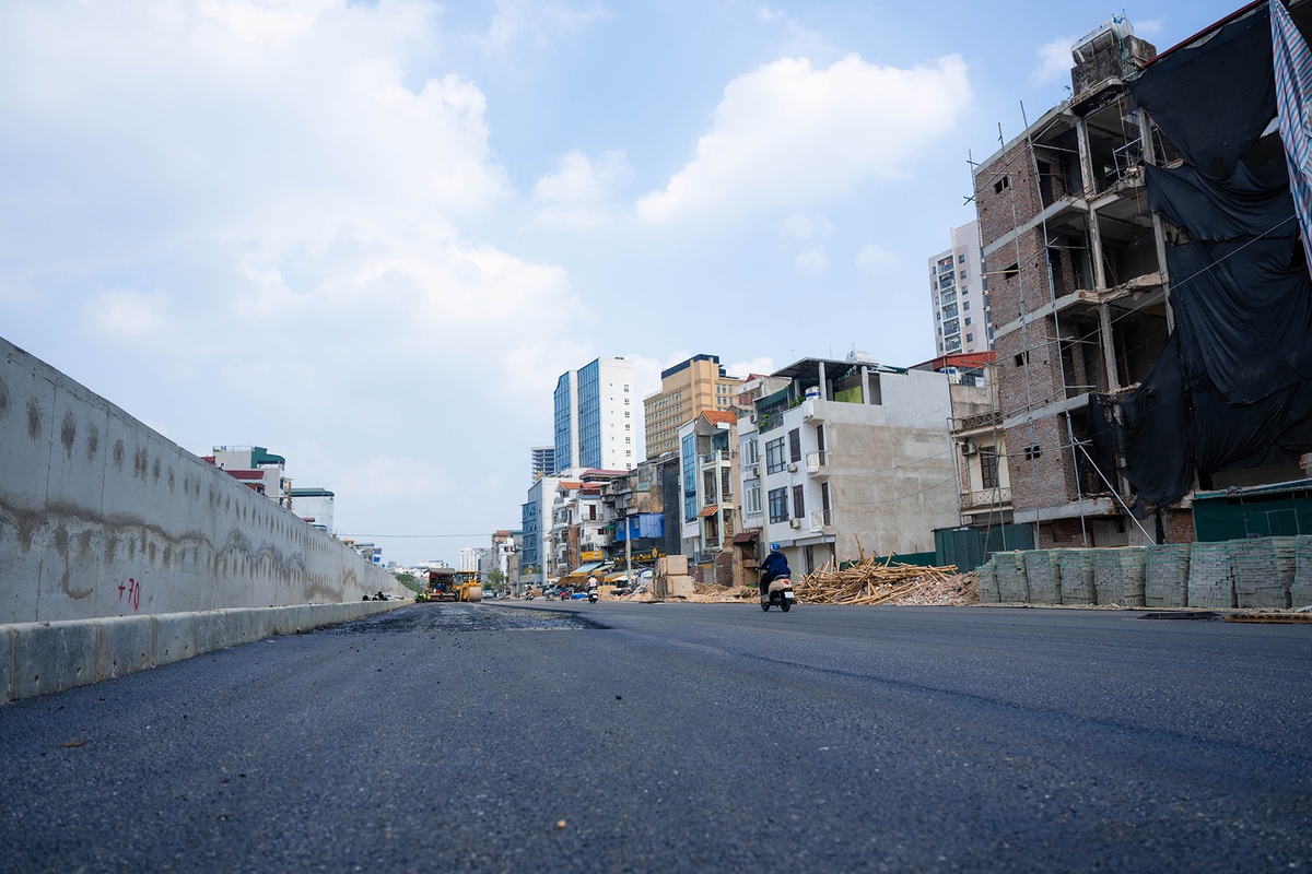 Hà Nội: Diện mạo bất ngờ trên tuyến vành đai 1 Hoàng Cầu – Voi Phục những ngày đầu tháng 6