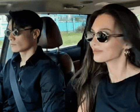 Bùi Tiến Dũng và vợ mẫu Tây lên đồ tone-sur-tone, tình tứ trên xế hộp bạc tỷ khiến netizen trầm trồ: Quá slay, quá đẹp đôi rồi!