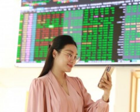Chứng khoán ngày 4/6: VN-Index tăng điểm trở lại, thị trường chờ tín hiệu xác nhận xu hướng