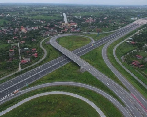 Đề xuất ‘lên đời’ nhiều tuyến đường huyết mạch