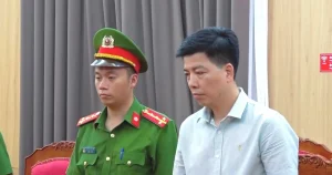 Bắt một phó chủ tịch xã và giám đốc doanh nghiệp trong vụ lan can đá gãy đổ sau bão Yagi