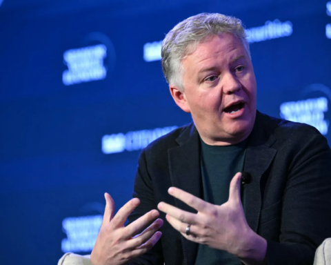 CEO Cloudflare thừa nhận điều chưa từng có trong lịch sử Internet: Bot AI đã vượt mặt con người sớm hơn dự đoán
