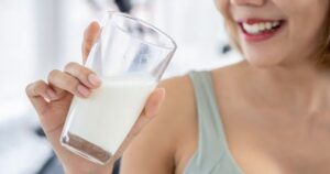 Loại đồ uống mà ung thư đại trực tràng “rất sợ”: 1 cốc mỗi ngày, nguy cơ giảm tới 17%