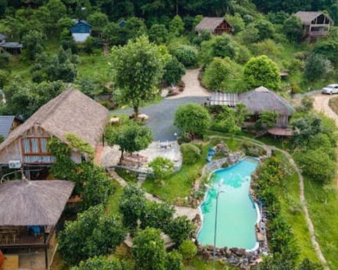 Nam NSƯT ly hôn vợ kém 18 tuổi: U60 sống bình yên trong cơ ngơi 12.000m2, tận hưởng cuộc sống điền viên “trồng rau nuôi cá”