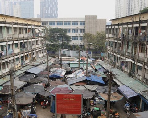Phó Bí thư Thành ủy TPHCM yêu cầu tăng tốc cải tạo chung cư cũ