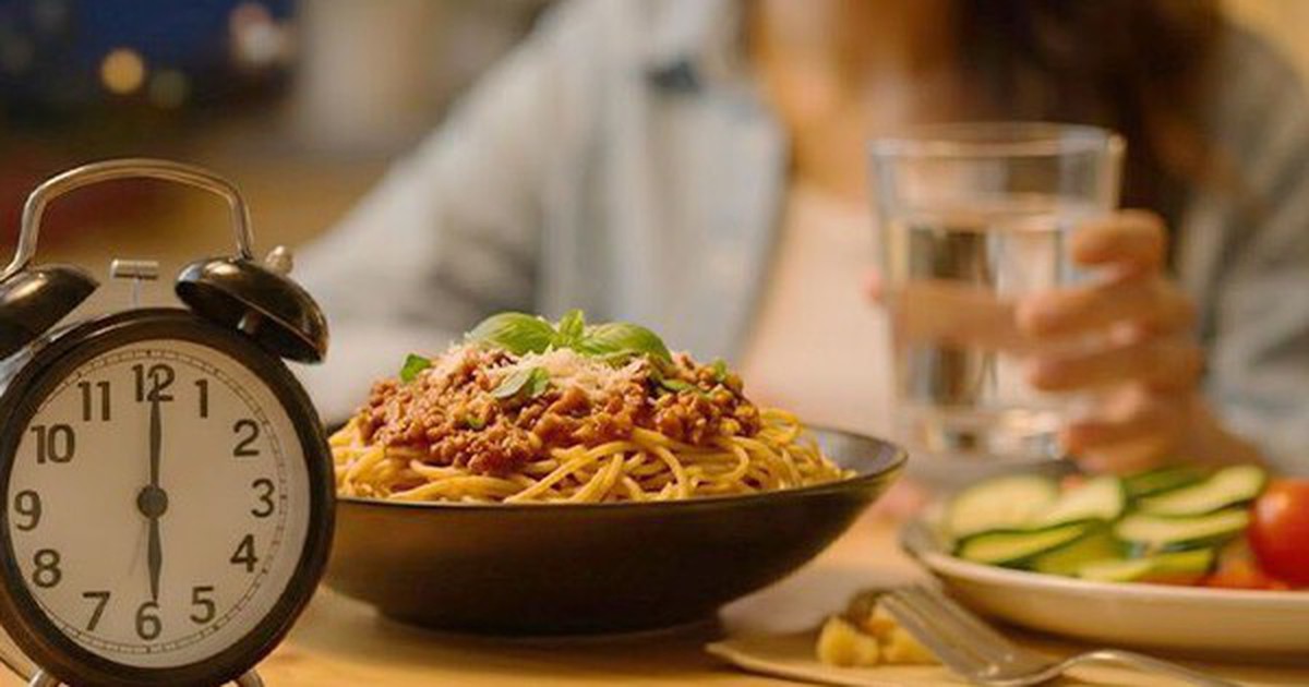 Nghiện ăn đêm khiến cơ thể bật chế độ tích mỡ, bác sĩ chỉ ra 2 món cứu cánh