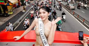 Sở Văn hóa và Thể thao TP.HCM lên tiếng về vụ Hương Giang diễu hành trên xe buýt 2 tầng