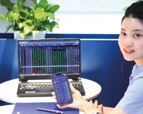 Cẩn trọng bài toán dòng tiền khi “tay ngang” đầu tư chứng khoán