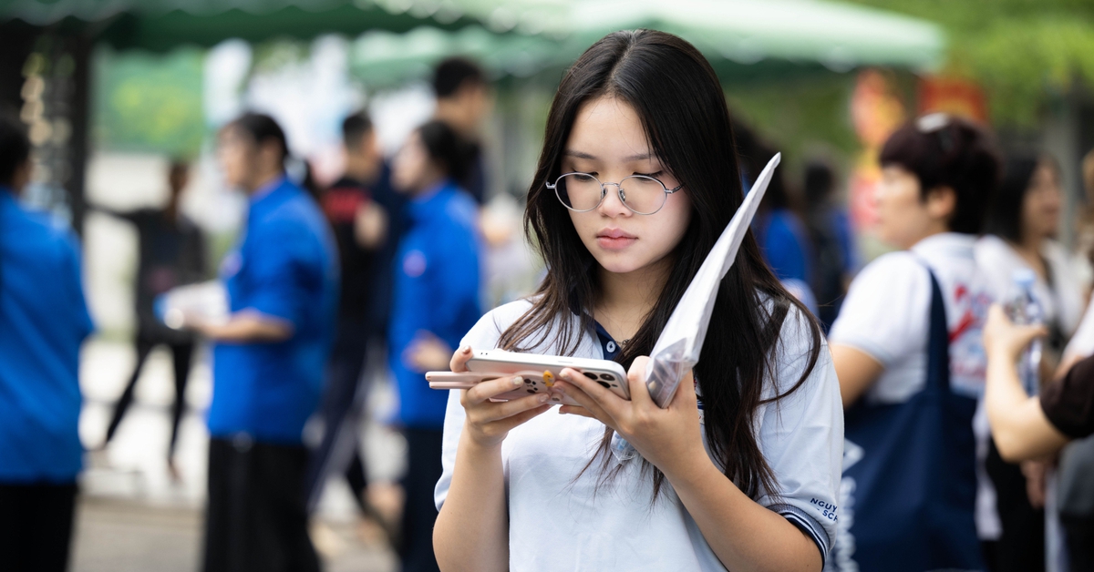 Thi tốt nghiệp THPT 2026 buổi cuối cùng: Các môn tự chọn liệu có “mưa” điểm 10?