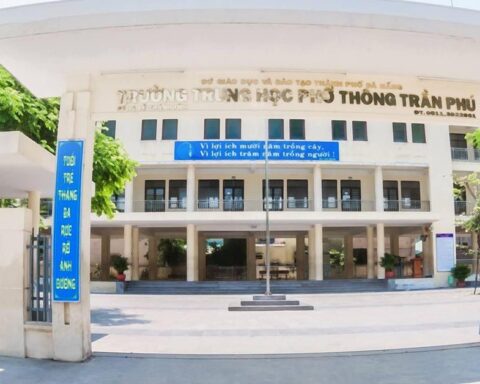 Thí sinh ngủ quên, chặn cuộc gọi người thân, đến muộn 50 phút và mất cơ hội tốt nghiệp THPT