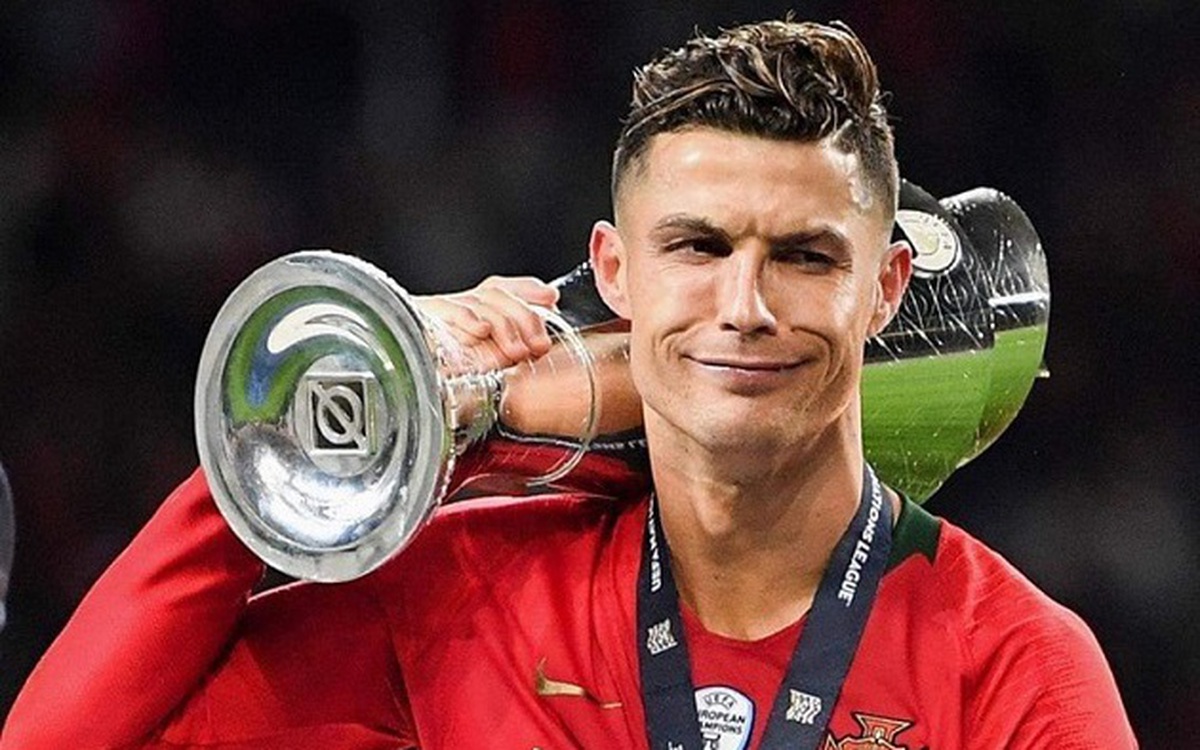 Tuổi 41 phi thường của Ronaldo: Lọt top nhân vật ảnh hưởng nhất thế giới trước thềm World Cup