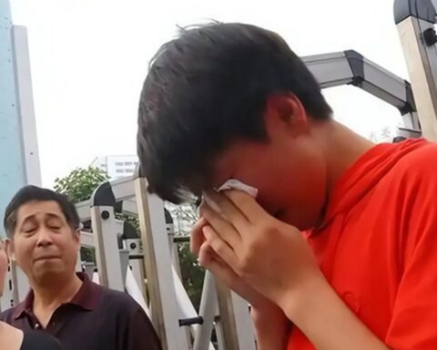 Nam sinh là thủ khoa toàn tỉnh vẫn trượt nguyện vọng 1, nhà trường khẳng định: “Chưa từng nhận được hồ sơ của em”